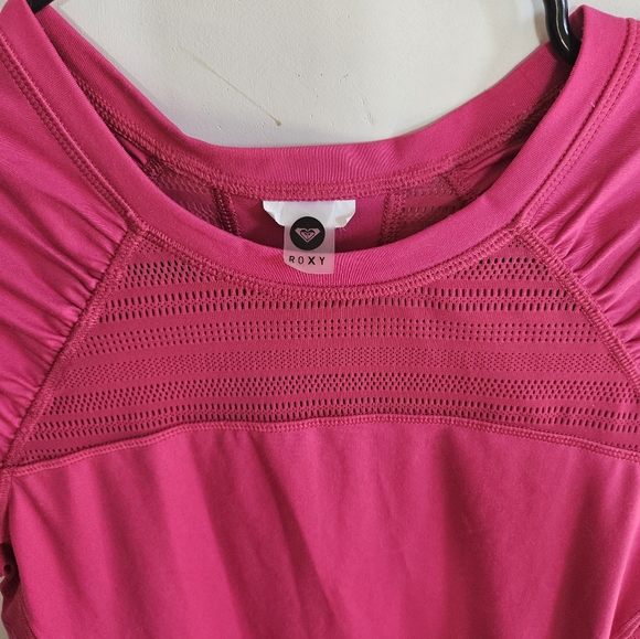 Roxy pink swim top Scrunch breathable workout Roxy logo beautiful silky soft med - Picture 7 of 16